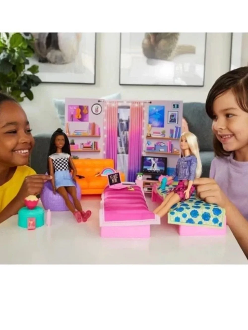 Barbie College Dorm Room Playset Big City Big Dreams w/ Furniture & Accessories